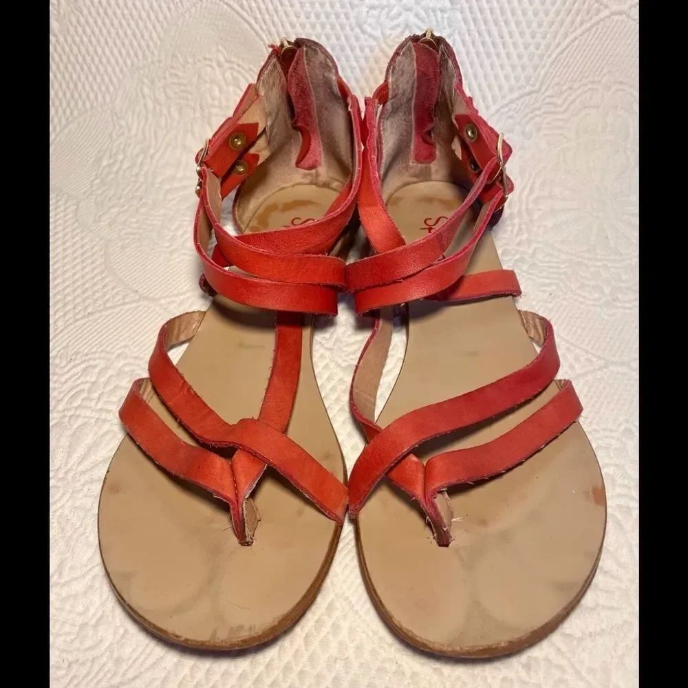 Splendid red leather strappy flat sandal 8